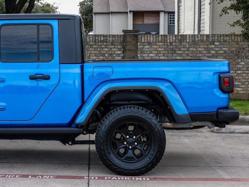 Used 2021 Jeep Gladiator Willys image 22