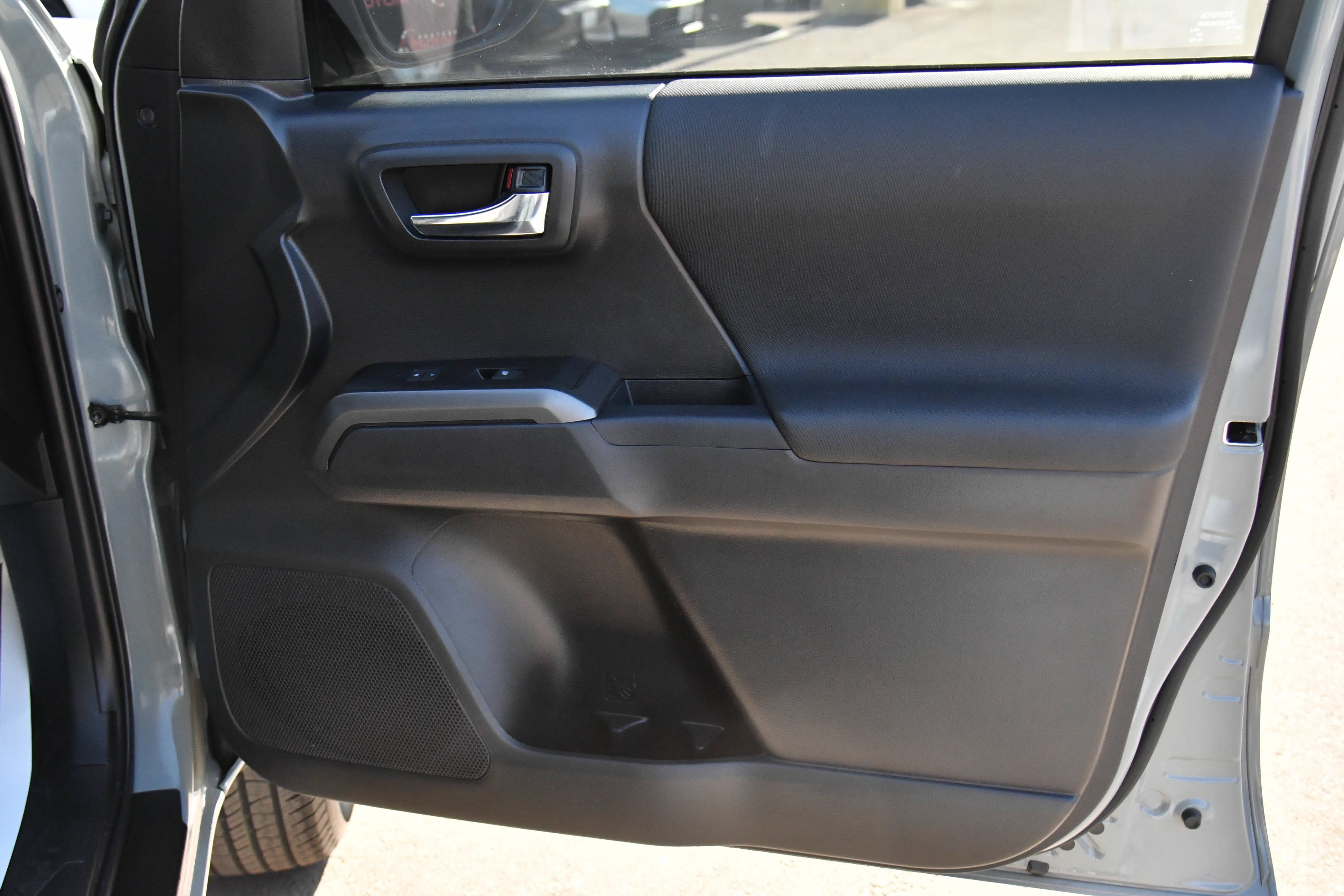 Used 2023 Toyota Tacoma TRD Off-Road RWD image 43