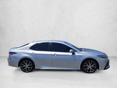 Used 2023 Toyota Camry SE w/ Convenience Package FWD image 5