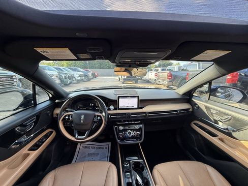 Used 2021 Lincoln Corsair Reserve FWD image 18