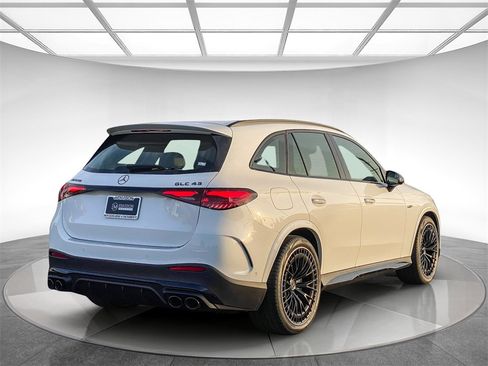Used 2024 Mercedes-Benz GLC 43 AMG 4MATIC image 4