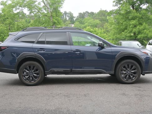 Certified 2025 Subaru Outback Onyx Edition AWD/4WD image 10