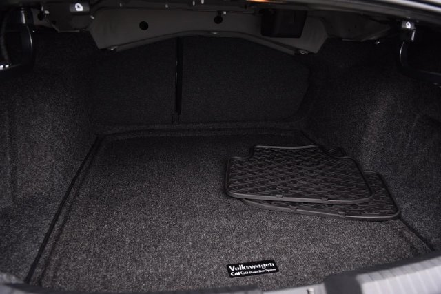 Used 2025 Volkswagen Jetta SE w/ Sunroof Package FWD image 24