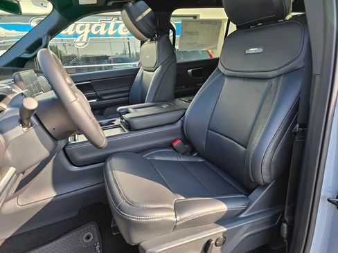 New 2027 Ford Expedition Platinum w/ Stealth Performance Package AWD/4WD image 17