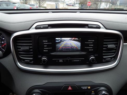 Used 2016 Kia Sorento EX image 25