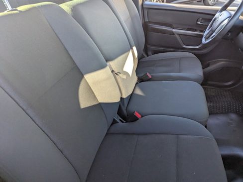 Used 2015 Nissan Titan S image 11