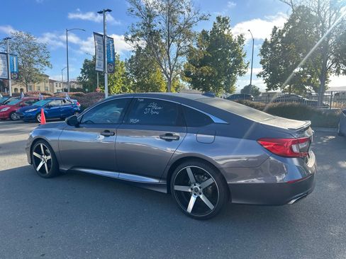 Used 2019 Honda Accord Sport image 4