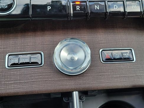 New 2025 Lincoln Navigator Reserve image 30