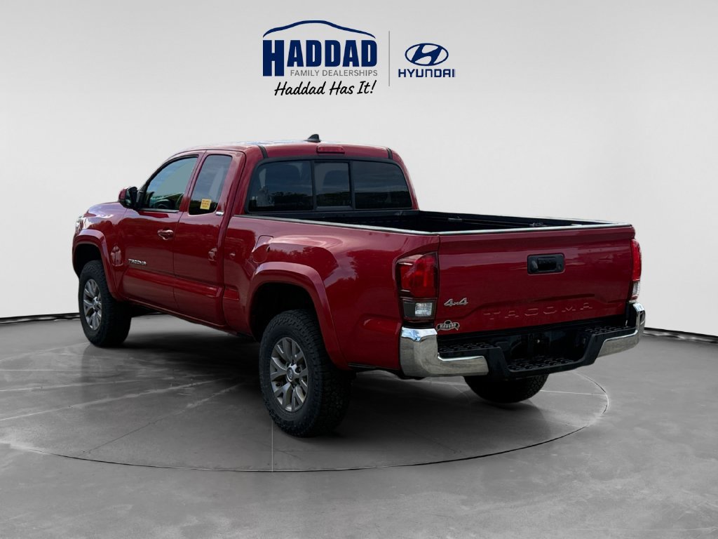 Used 2019 Toyota Tacoma SR5 w/ SR5 Appearance Package (SM) AWD/4WD image 3