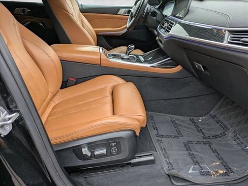 Used 2022 BMW X7 xDrive40i w/ M Sport Package image 21