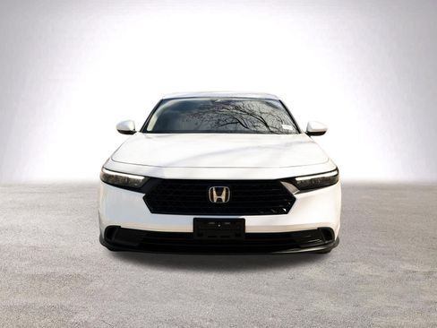 Certified 2025 Honda Accord LX image 3