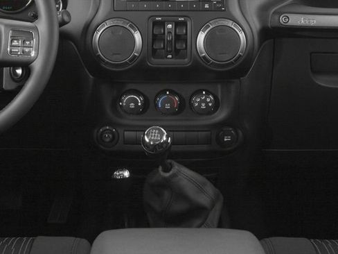 Used 2017 Jeep Wrangler Unlimited Sport w/ Quick Order Package 24S AWD/4WD image 12