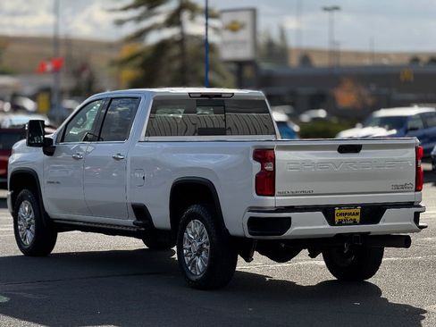 Used 2022 Chevrolet Silverado 3500 High Country w/ Safety Package II image 17