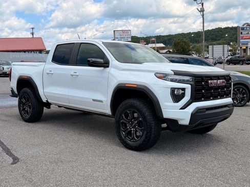 Used 2025 GMC Canyon Elevation AWD/4WD image 8