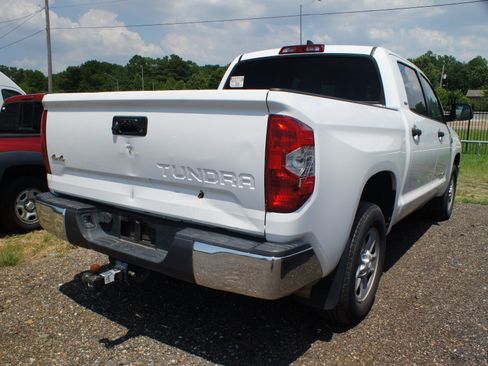 Used 2021 Toyota Tundra SR5 w/ SR5 Upgrade Package AWD/4WD image 5