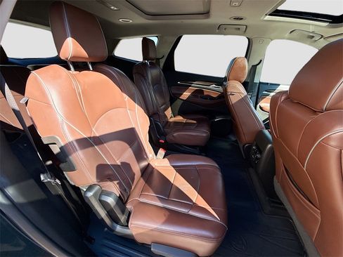 Used 2018 Buick Enclave Avenir image 28