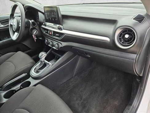 Used 2021 Kia Forte LXS image 18