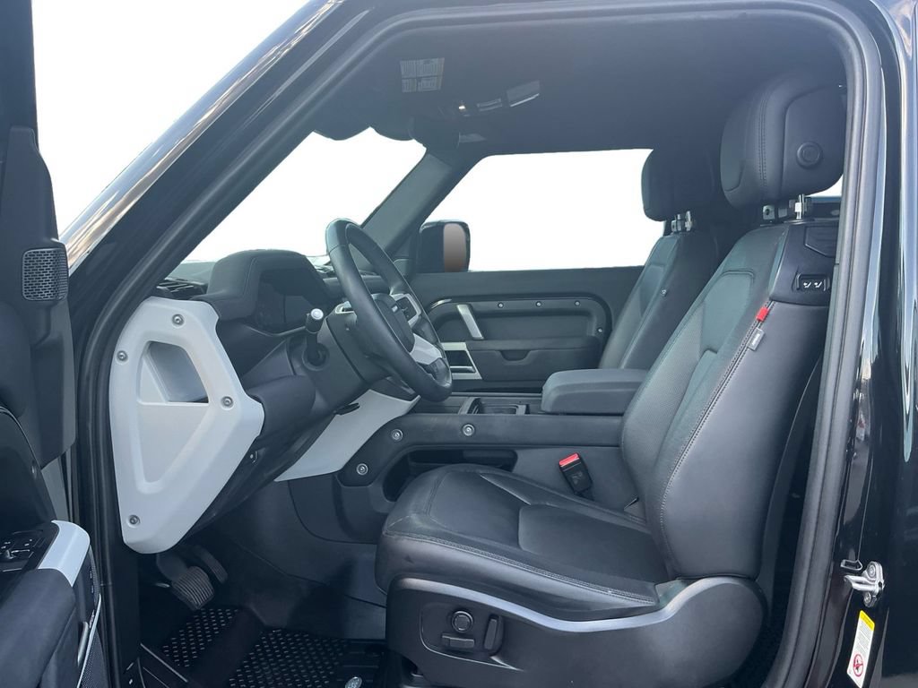 Used 2023 Land Rover Defender 90 X-Dynamic SE AWD/4WD image 14