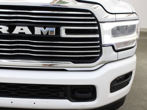Used 2024 RAM 2500 Laramie AWD/4WD image 8