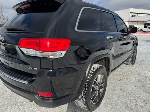 Used 2018 Jeep Grand Cherokee Limited image 11