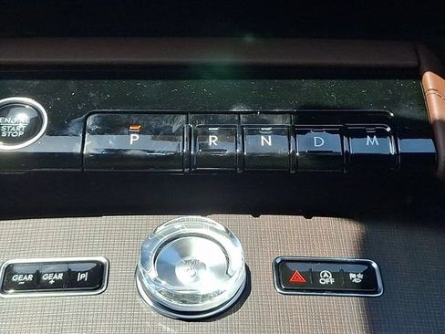 New 2026 Lincoln Navigator L Reserve AWD/4WD image 7