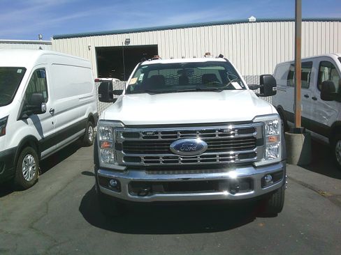 Used 2025 Ford F450 XL RWD image 2
