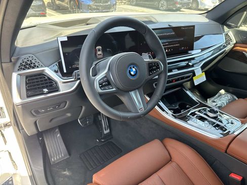 New 2026 BMW X5 xDrive50e w/ Executive Package image 23