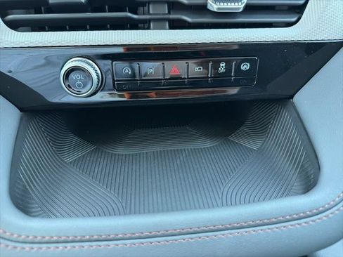 New 2026 Ford Explorer Active RWD image 17