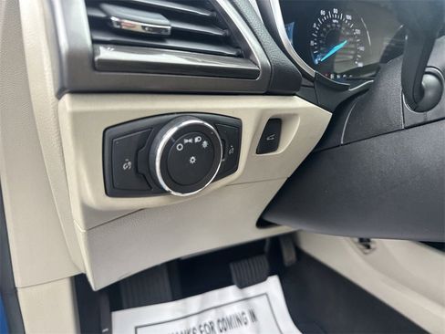 Used 2019 Ford Fusion SEL image 33