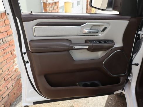 Used 2025 RAM 1500 Laramie w/ Bed Utility Group image 9