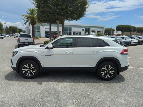 New 2026 Volkswagen Atlas Cross Sport SE FWD image 11