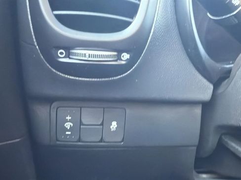 Used 2014 Kia Soul EV image 15