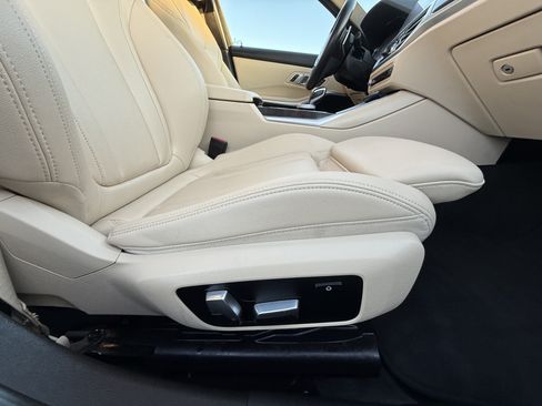 Used 2019 BMW 330i Sedan w/ Driving Assistance Package RWD image 21