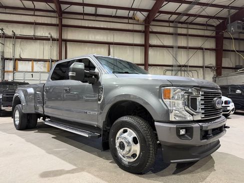 Used 2022 Ford F350 Lariat AWD/4WD image 1