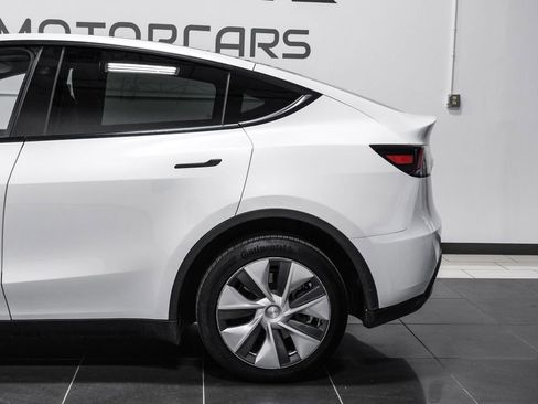 Used 2023 Tesla Model Y Long Range AWD/4WD image 15