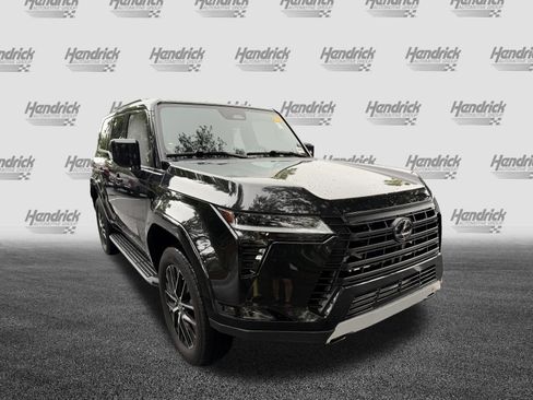 Used 2024 Lexus GX 550 w/ Cold Area Package AWD/4WD image 2