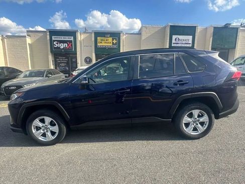 Used 2019 Toyota RAV4 XLE image 2
