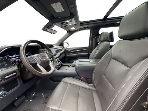 Used 2021 GMC Yukon XL Denali w/ Denali Premium Package AWD/4WD image 20