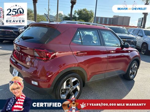 Used 2025 Hyundai Venue SEL FWD image 7