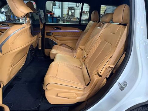 Certified 2024 Jeep Grand Cherokee L Summit image 36