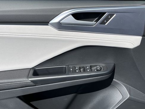 New 2026 Volkswagen Taos SE AWD/4WD image 20