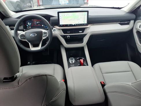 Used 2026 Ford Explorer Active w/ Active Comfort Package image 11