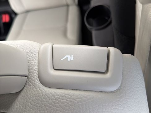 Used 2020 Volvo XC90 T5 Momentum w/ Protection Package Premier image 91