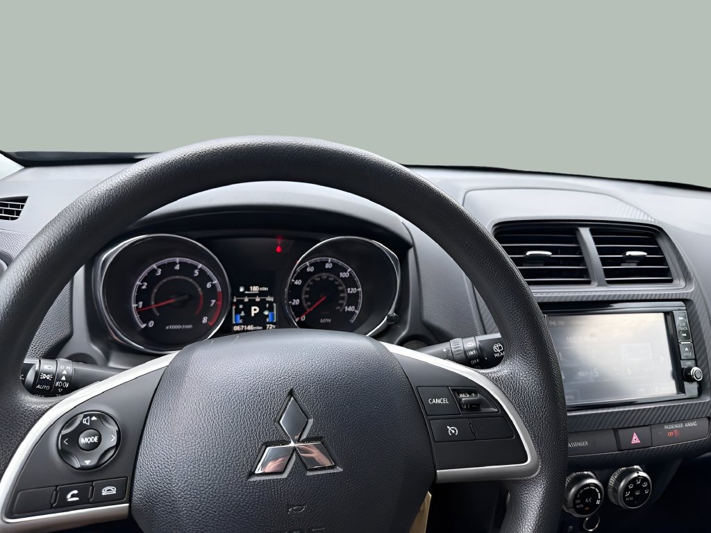Used 2024 Mitsubishi Outlander Sport ES AWD/4WD image 11