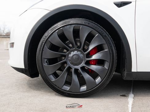 Used 2022 Tesla Model Y Performance image 10