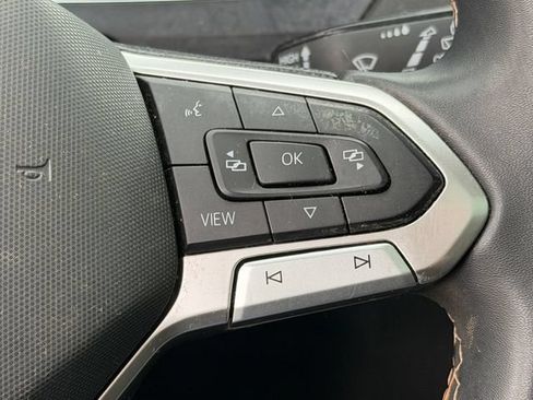 Used 2023 Volkswagen Tiguan SE w/ Panoramic Sunroof Package FWD image 25