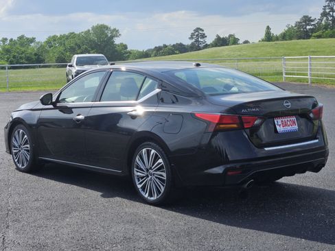 Used 2023 Nissan Altima 2.5 SL FWD image 5