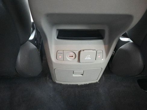 Used 2016 Kia Sedona SX FWD image 13
