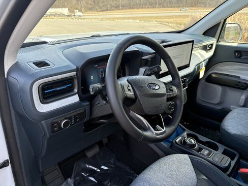 New 2026 Ford Maverick XLT w/ XLT Luxury Package FWD image 31
