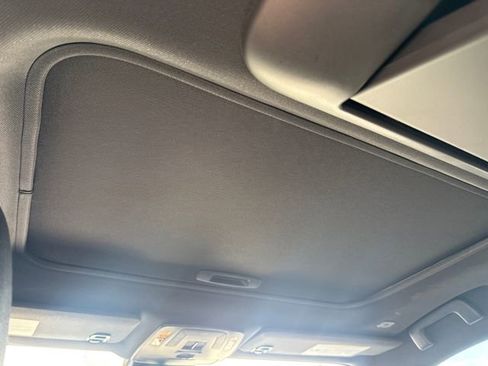 Used 2025 Toyota Sienna XSE w/ XSE Plus Package FWD image 14